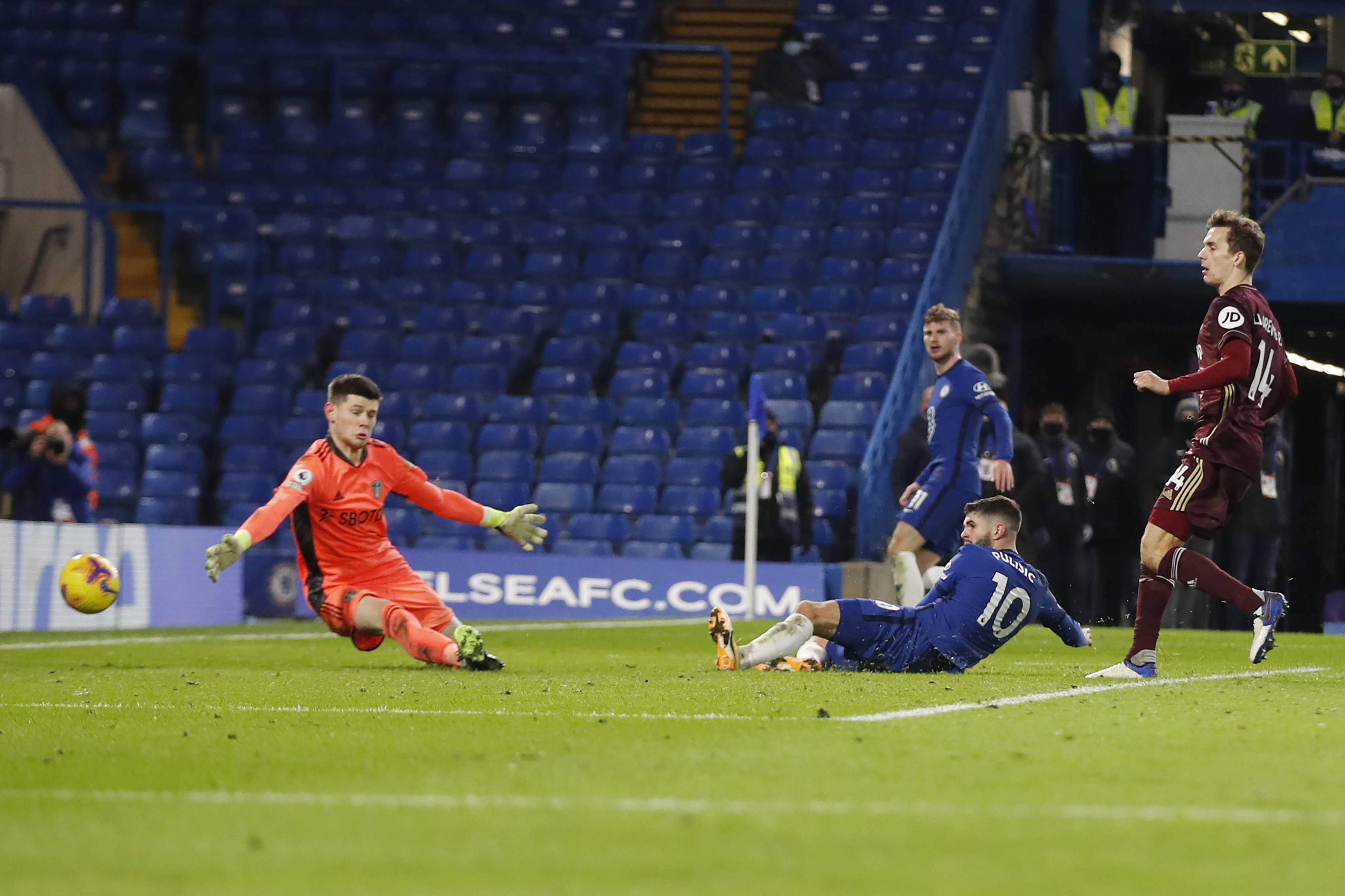 引发连锁反 引发连锁反