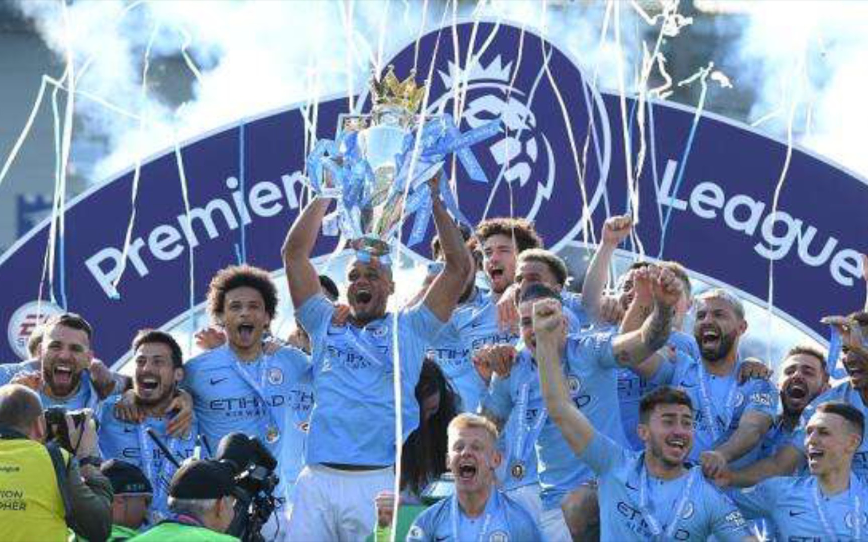 格外小心 格外小心